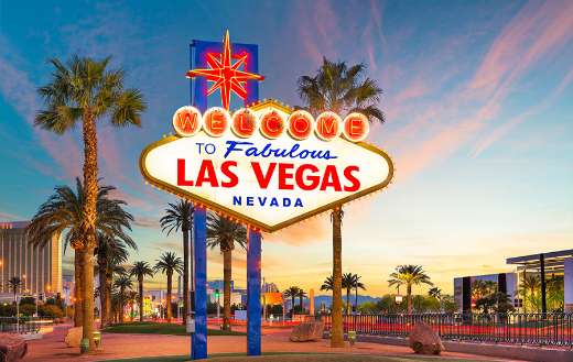 Welcome to Las Vegas sign at dusk