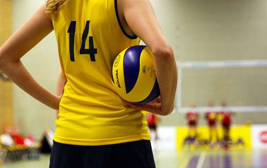 Player in yellow puzzle