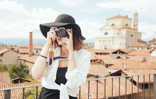 Traveler taking photos puzzle