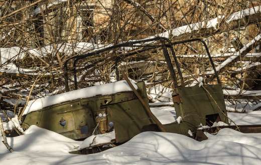 Car jeep under snow