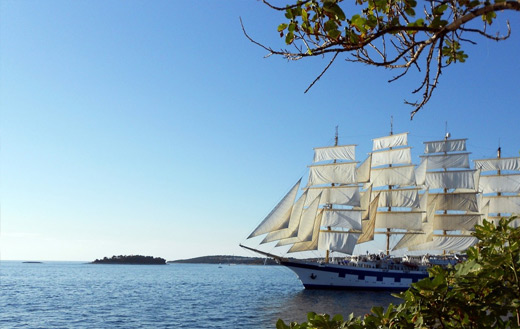 Ship leaving bay