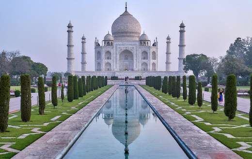 Cultural tourism Taj Mahal garden