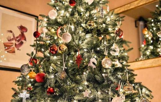 Christmas tree decoration online