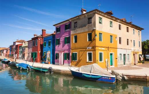 Colorful apartments online
