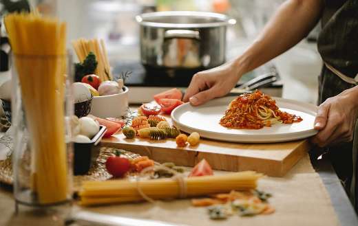 Meal preparation spaghetti pasta
