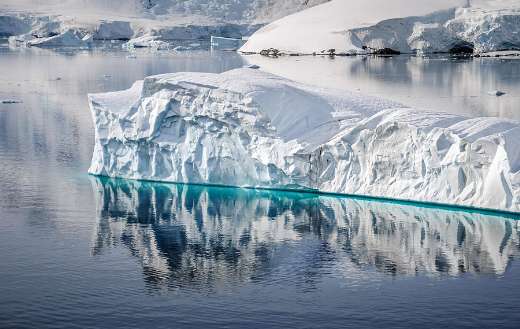 Ocean iceberg